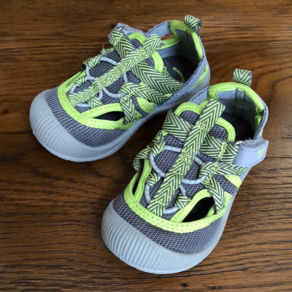 NWOT baby boys Oshkosh B’gosh sport sandal. Size 5. Gray and highlighter yellow.